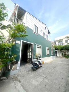 Bán nhà hẻm Linh Tây, 55.3m² (4m x 13.8m) nhà 3 tầng có 2PN 2WC, gần trường lớn, hẻm xe hơi 2 mặt